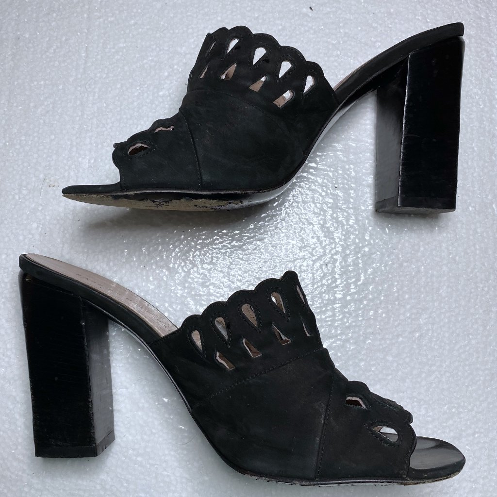 Marc By Marc Jacobs Sz 37.5 Leather Cut Out Heels